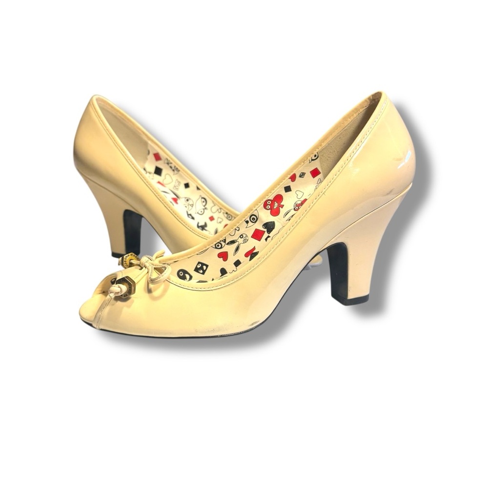 Off White Cream Patent Leathwer Peep-Toe Heels w Bow